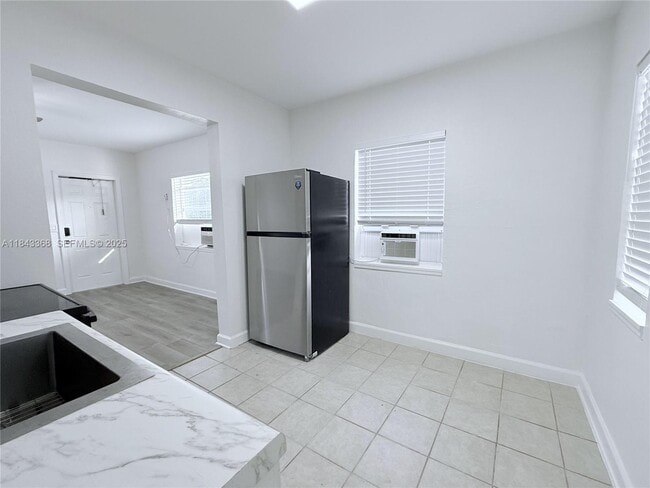 Photo - 1625 S Federal Hwy Unit 4