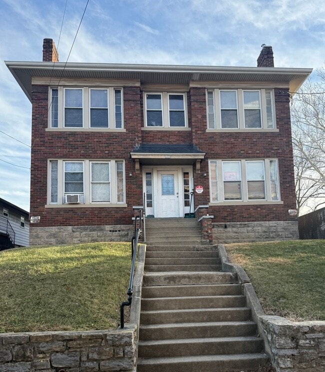 Building Photo - 1815 Clarion Ave Unit 1