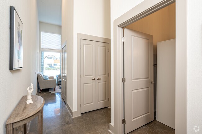 1HAB, 1BA - 540 ft² - Magnolia on Zang Two