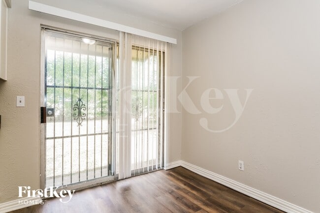 Photo - 6530 Gentle River Dr