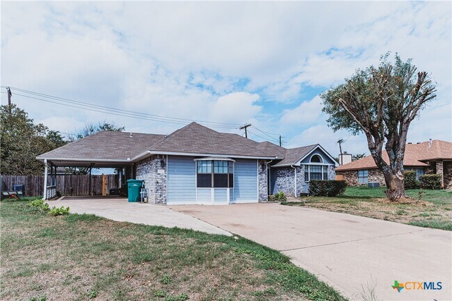 Photo - 2314 Skipcha Dr