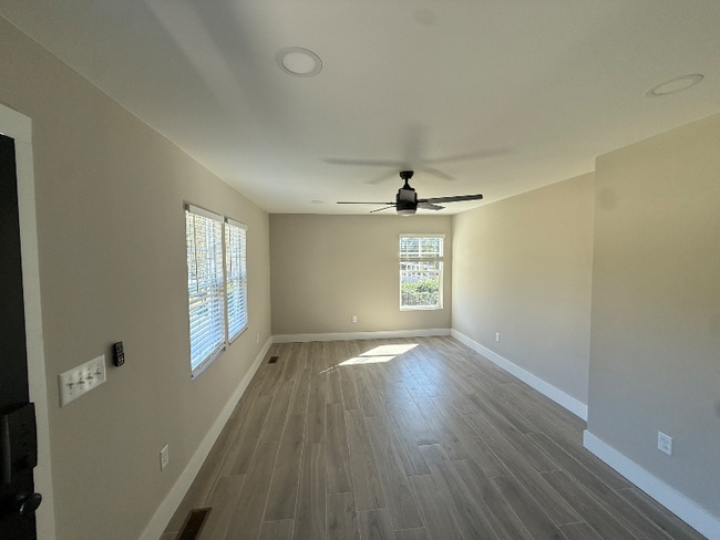 Building Photo - 11 Cobblestone Ln NW