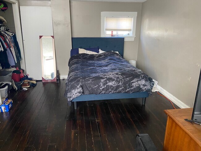 Photo - 256 Warner St