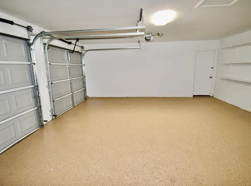 Photo - 651 White Ct