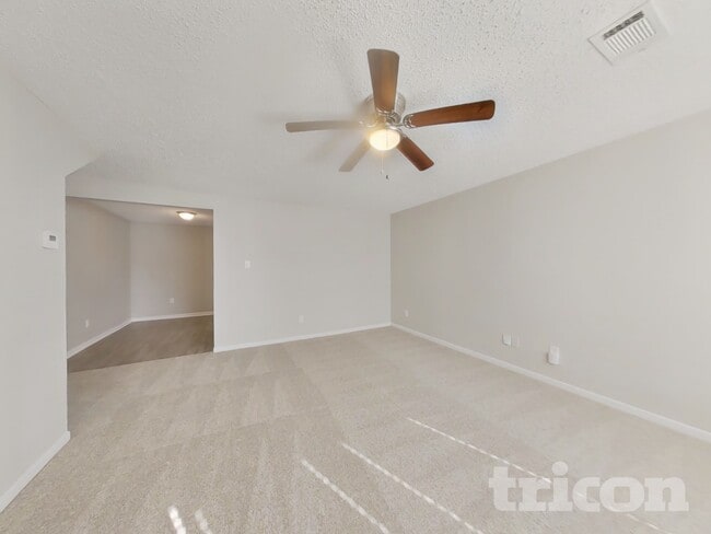 Photo - 7740 Sign St