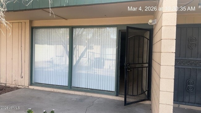 Building Photo - 2026 W Cactus Rd Unit A