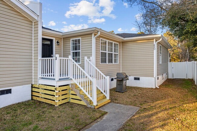 Photo - Gorgeous Totally Remodeled 3/2 in Garden C...