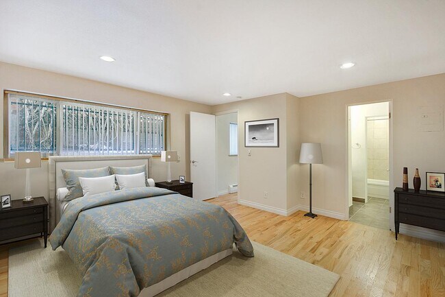 Photo - Emerson Flats