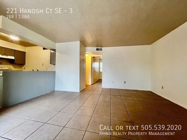 Building Photo - 221 Hanosh Ct SE Unit 3