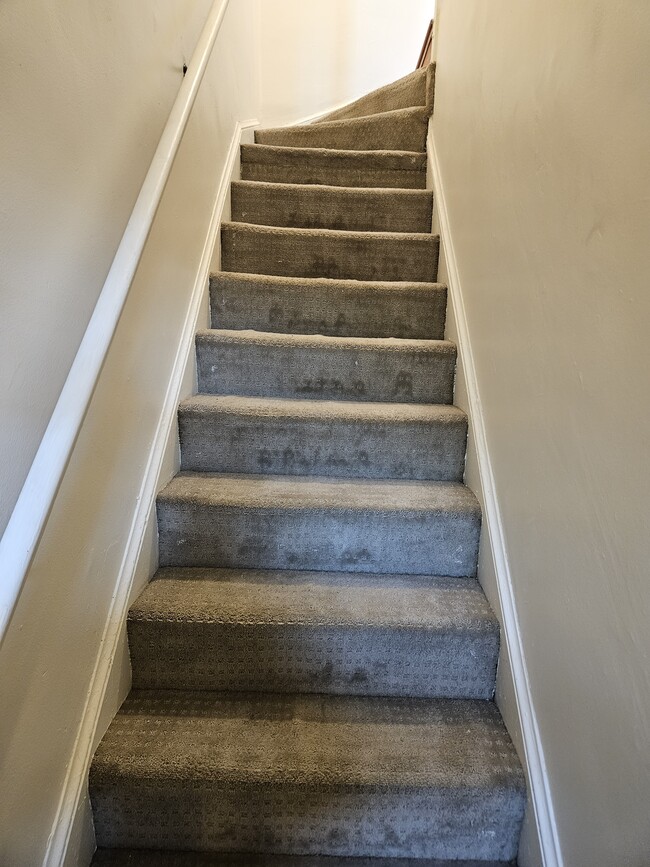 Photo - 1722 H St NE Unidad B