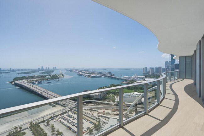 Building Photo - 1400 Biscayne Blvd Unit 4304