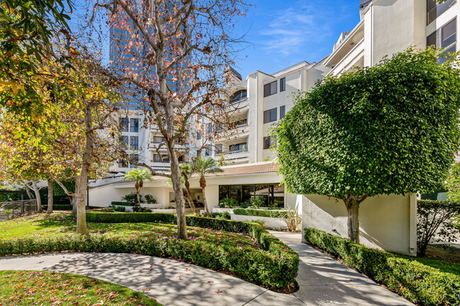 Century City Guard Gated Community - 2112 Century Park Ln Condo