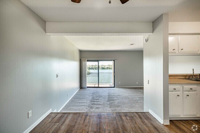 1BR, 1BA - 740SF - Dining Room