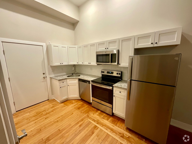 Building Photo - 4629 E Thompson St Rental