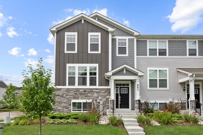 Building Photo - 553 Wolverine Dr