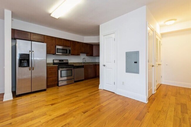 Photo - 809-815 22nd St Unit 606