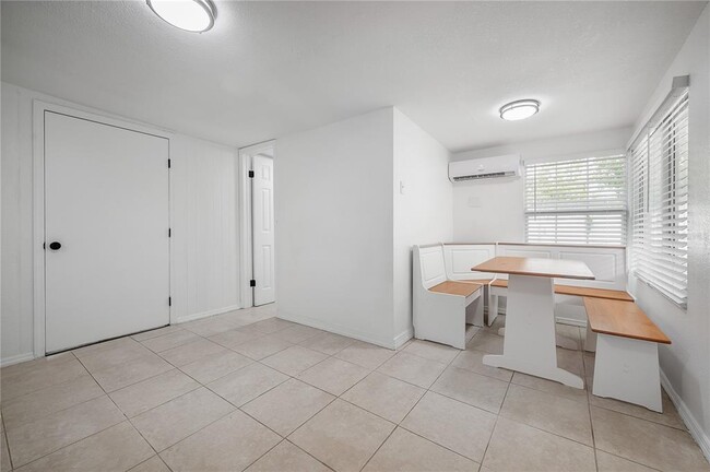 Photo - 6914 N Orleans Ave