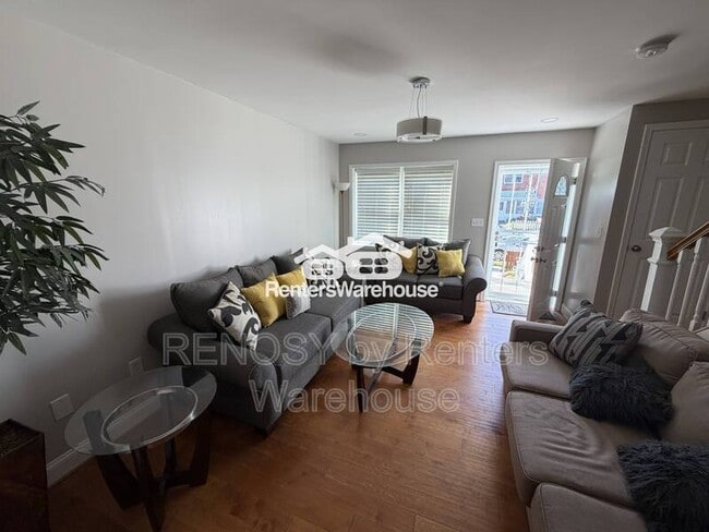 Photo - 611 Cheraton Rd