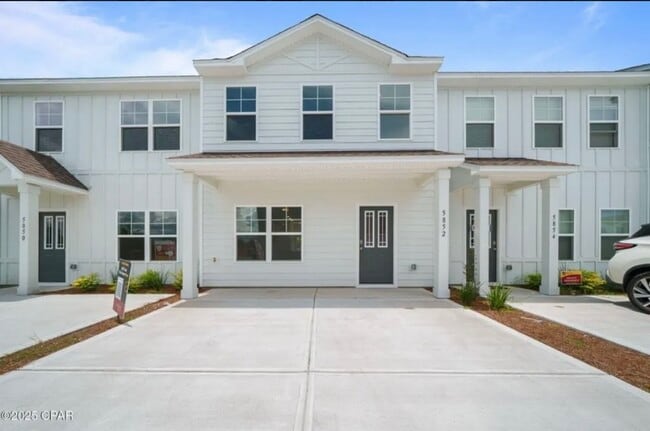 Building Photo - 5862 N Tyndall Pkwy Rental