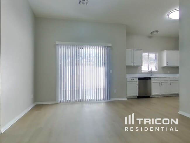 Photo - 1932 N Mesa Dr