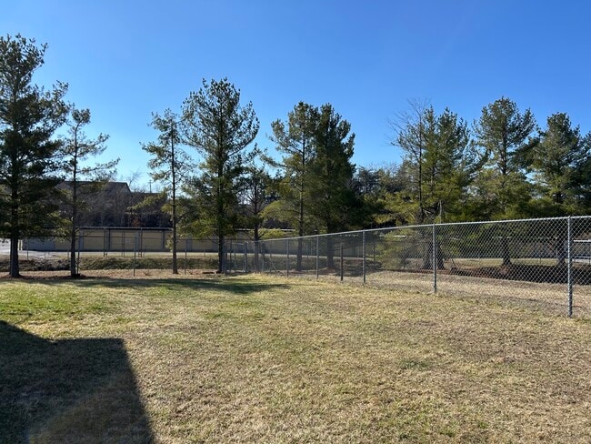 Photo - 420 Village Ln Unit 420B