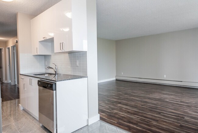 Photo - Oliver Tower