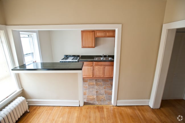 Building Photo - 1603 N Van Buren St Rental