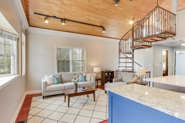 Photo - 1532 N Greenview Ave