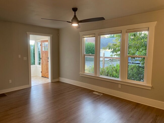 Photo - Welcome Home 3b/1ba Updated Home