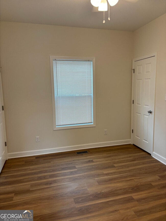 Photo - 100 Field Ave