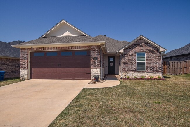 Stunning 3 bedroom 2 bath rental in Whiteh... - Stunning 3 bedroom 2 bath rental in Whiteh...