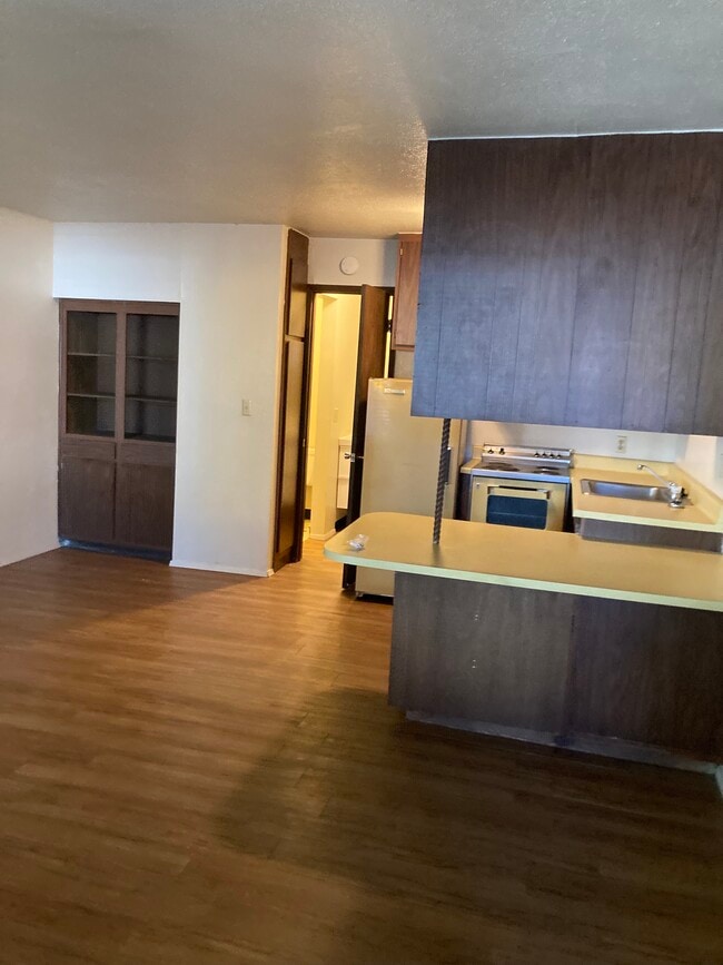 Building Photo - midtown Unit 8 Rental