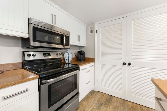 Photo - Chalet by the Sea SHORT OR LONG TERM RENTAL