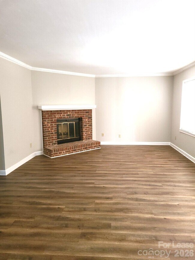 Photo - 2141 Selwyn Ave Unidad 212