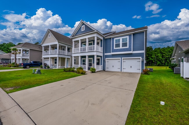 Photo - 837 Harrison Mill St