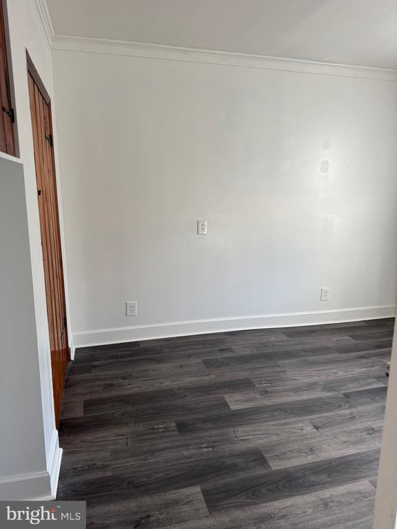 Photo - 4820 Longshore Ave