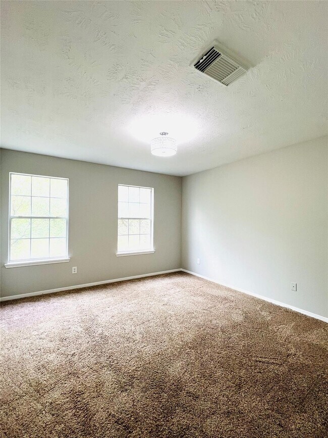 Photo - 8426 Woodland Knoll Ln