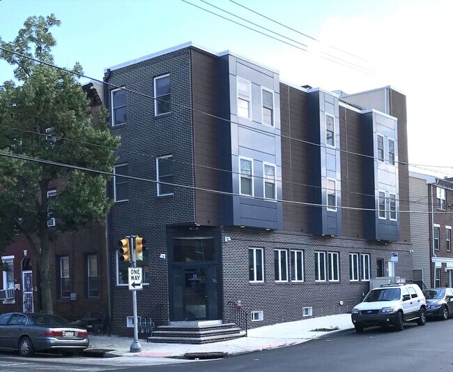 Building Photo - 601 N 39th St Unit 3