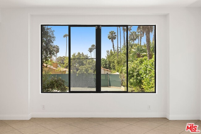 Photo - 1121 La Collina Dr