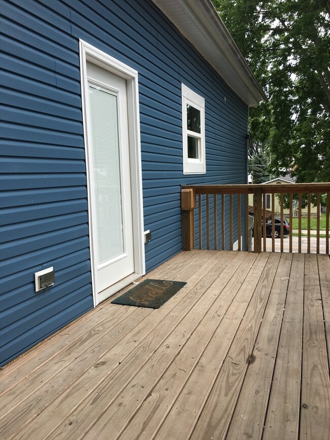 Photo - 621 E Chestnut St