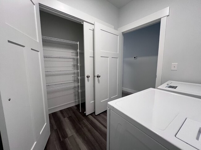 Photo - 338 W 410 N St