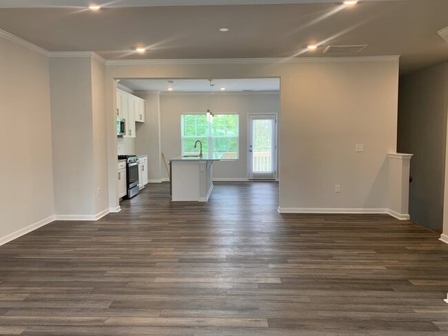 Photo - 609 Tova Fls Dr