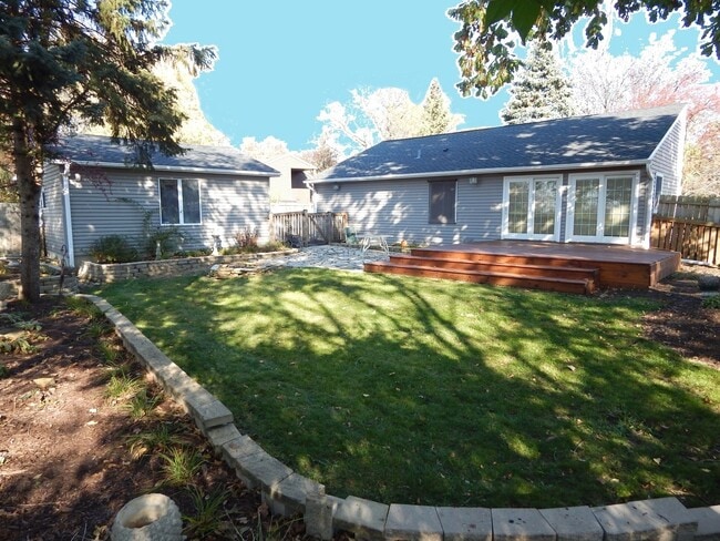 Photo - 1985 Navarone Dr