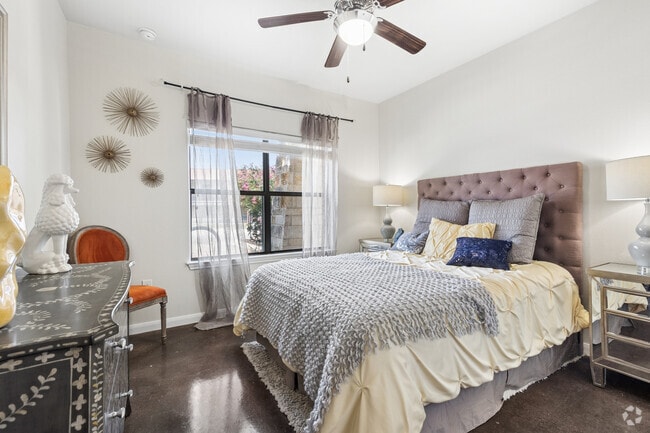 2BR, 2BA - 1,053SF - Second Bedroom - Legacy Brooks