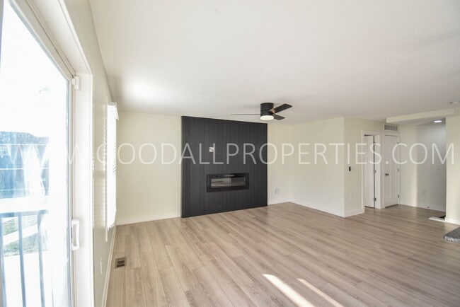 Photo - 2 Bedroom 2.5 Bath 2 car garage Townhome in Ankeny