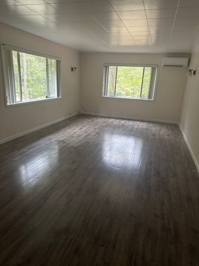 Photo - 2-bedroom 1 bath House