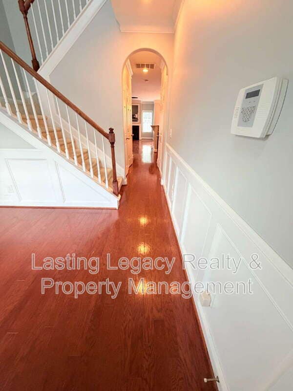 Photo - 959 Silver Leaf Dr