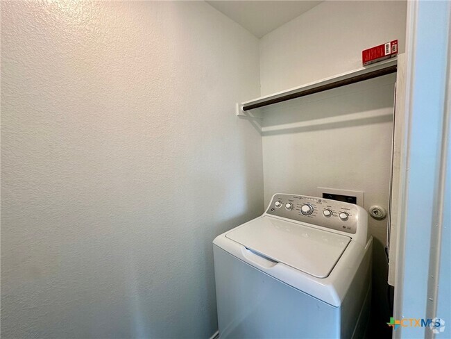 Building Photo - 291 Mica Trl Rental