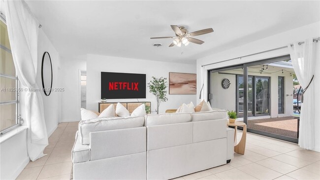 Photo - 151 SE 9th Ct