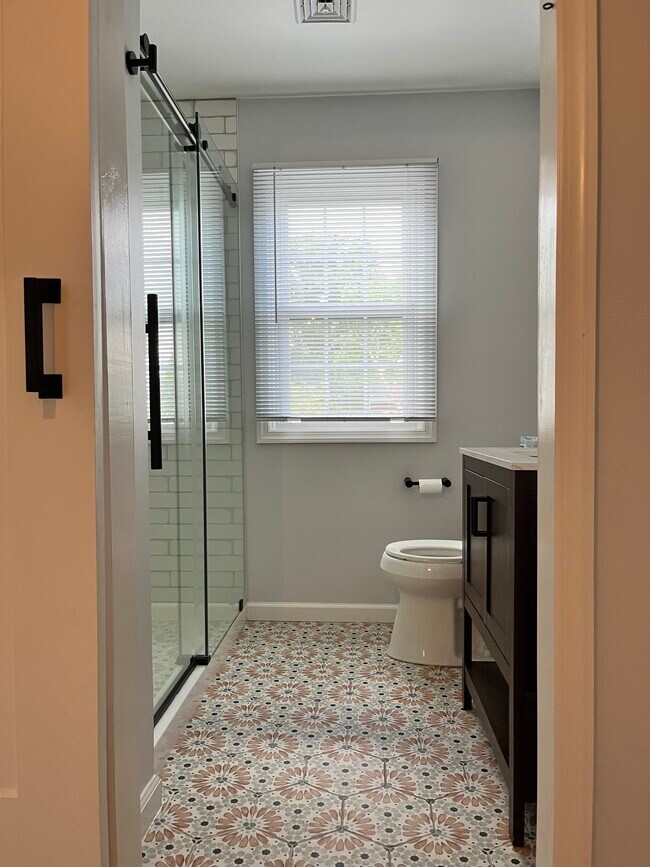 Bathroom - 182 N Harrison St Unidad 2ndFloorApt